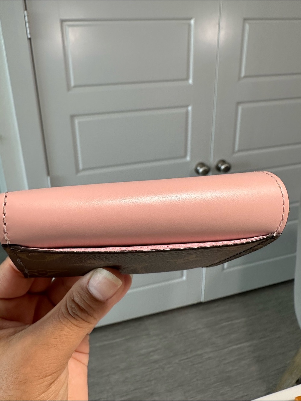 Louis Vuitton Zoé Wallet - Picture 16 of 16